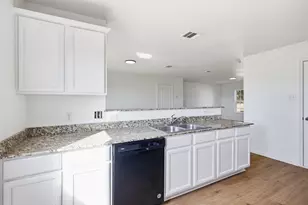 1013 Woodward Ct Ct, Jarrell, TX 76537 - Photo 8
