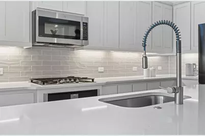 101 Cartwheel Bend #52, Austin, TX 78738 - Photo 4