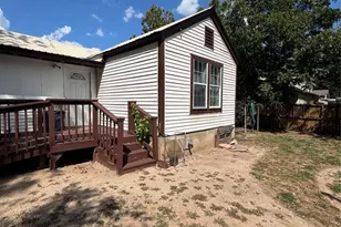 4605 Glissman Rd, Austin, TX 78702 - Photo 2