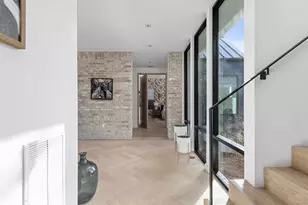 7502 St Louis St, Austin, TX 78757 - Photo 4