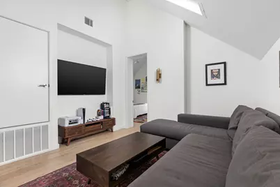 7502 Saint Louis Street, Austin, TX 78757 - Photo 20