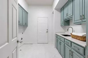 7500 Fireoak Dr, Austin, TX 78759 - Photo 20