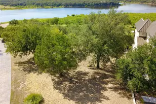 637 Wesley Ridge Dr, Spicewood, TX 78669 - Photo 2