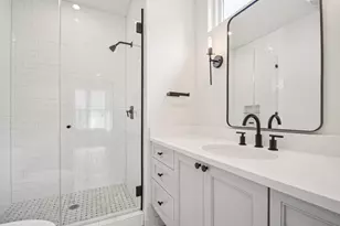 2518 Watkins Wy, Austin, TX 78746 - Photo 16