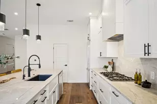 2518 Watkins Wy, Austin, TX 78746 - Photo 10