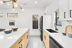 1183 Oak Grove Ave, Austin, TX 78702 - Photo 8