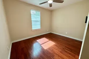 2103 E 16th St, Austin, TX 78702 - Photo 12