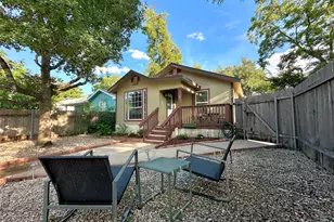 2103 E 16th St, Austin, TX 78702 - Photo 22