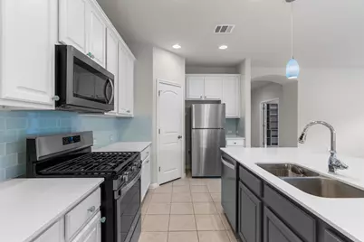 108 Calhoun Lane, Georgetown, TX 78633 - Photo 12