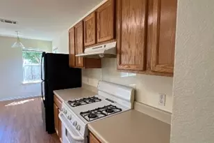940 Goldenrod St, Kyle, TX 78640 - Photo 8
