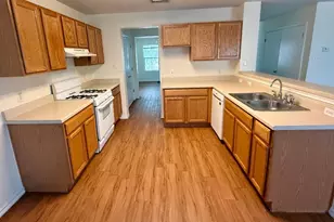 940 Goldenrod St, Kyle, TX 78640 - Photo 2