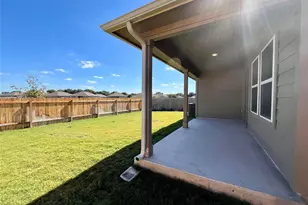 1314 Prescott Pl, Lockhart, TX 78644 - Photo 4