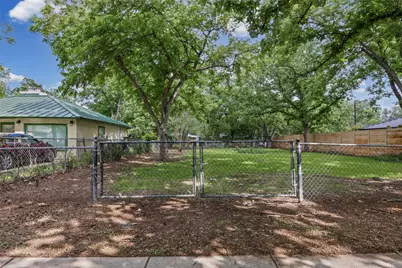 943 Field Street, San Marcos, TX 78666 - Photo 2