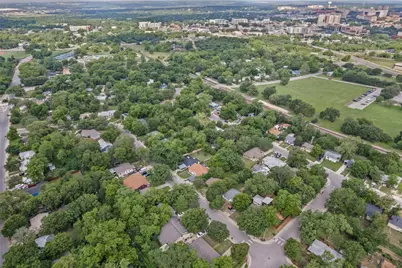 943 Field Street, San Marcos, TX 78666 - Photo 8