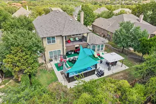 213 Lake Como Dr, Lakeway, TX 78734 - Photo 2