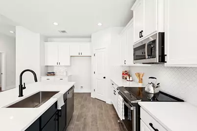 2604 Wilson Avenue, Lago Vista, TX 78645 - Photo 10