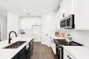 2604 Wilson Ave, Lago Vista, TX 78645 - Photo 10