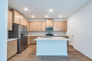 108 Makinaw Rd, Hutto, TX 78634 - Photo 8