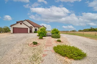 8510 Old Colony Line Road, Dale, TX 78616 - Photo 4