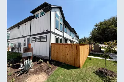 200 W 56th Street #8101, Austin, TX 78751 - Photo 2