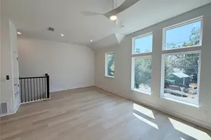 200 W 56th St, Austin, TX 78751 - Photo 28
