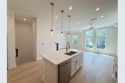 200 W 56th Street #8101, Austin, TX 78751 - Photo 16