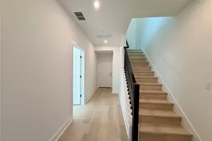200 W 56th St, Austin, TX 78751 - Photo 6