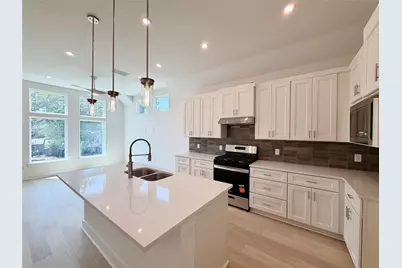 200 W 56th Street #8101, Austin, TX 78751 - Photo 26