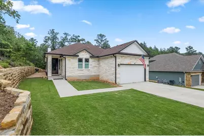 110 W Keamuku Court, Bastrop, TX 78602 - Photo 2