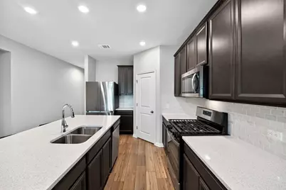 17801 Prairie Land Way, Manor, TX 78653 - Photo 6