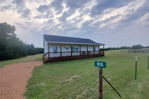 105 Red Tip Ln, Brenham, TX 77833 - Photo 4