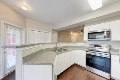 2320 Gracy Farms Lane #633, Austin, TX 78758 - Photo 14