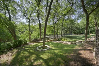 2406 Pemberton Parkway, Austin, TX 78703 - Photo 34