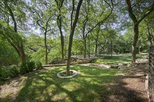 2406 Pemberton Pkwy, Austin, TX 78703 - Photo 34