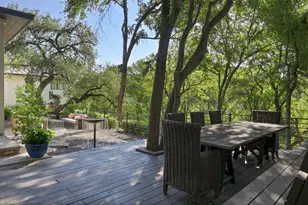 2406 Pemberton Pkwy, Austin, TX 78703 - Photo 32