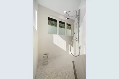 2406 Pemberton Parkway, Austin, TX 78703 - Photo 20