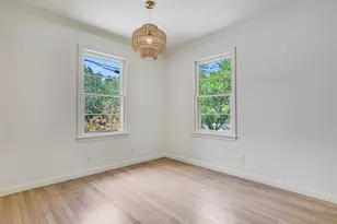 501 Carolyn Ave, Austin, TX 78705 - Photo 24
