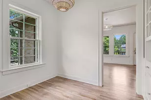 501 Carolyn Ave, Austin, TX 78705 - Photo 18