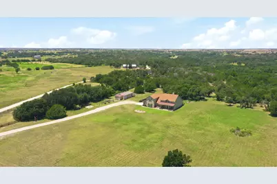 450 County Road 204, Liberty Hill, TX 78642 - Photo 2