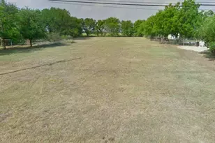 115 Richland Dr, Lockhart, TX 78644 - Photo 1