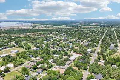 611 Magnolia Lane, Cottonwood Shores, TX 78657 - Photo 4