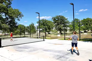 227 Kingswood Dr, Bastrop, TX 78602 - Photo 28