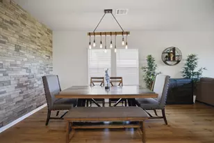 904 View Dr, Georgetown, TX 78628 - Photo 4