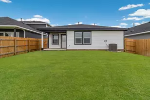 350 San Juan Trl, Bastrop, TX 78602 - Photo 16