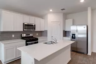 350 San Juan Trl, Bastrop, TX 78602 - Photo 6