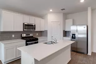 350 San Juan Trl, Bastrop, TX 78602 - Photo 4