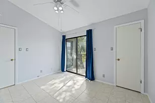 106 E 30th St, Austin, TX 78705 - Photo 22