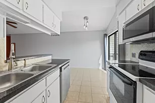 106 E 30th St, Austin, TX 78705 - Photo 16