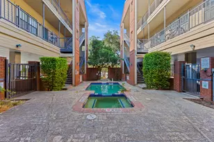 106 E 30th St, Austin, TX 78705 - Photo 4