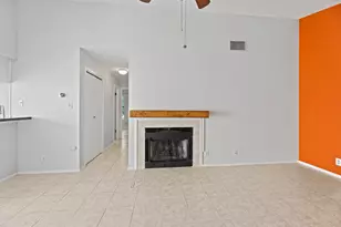 106 E 30th St, Austin, TX 78705 - Photo 8